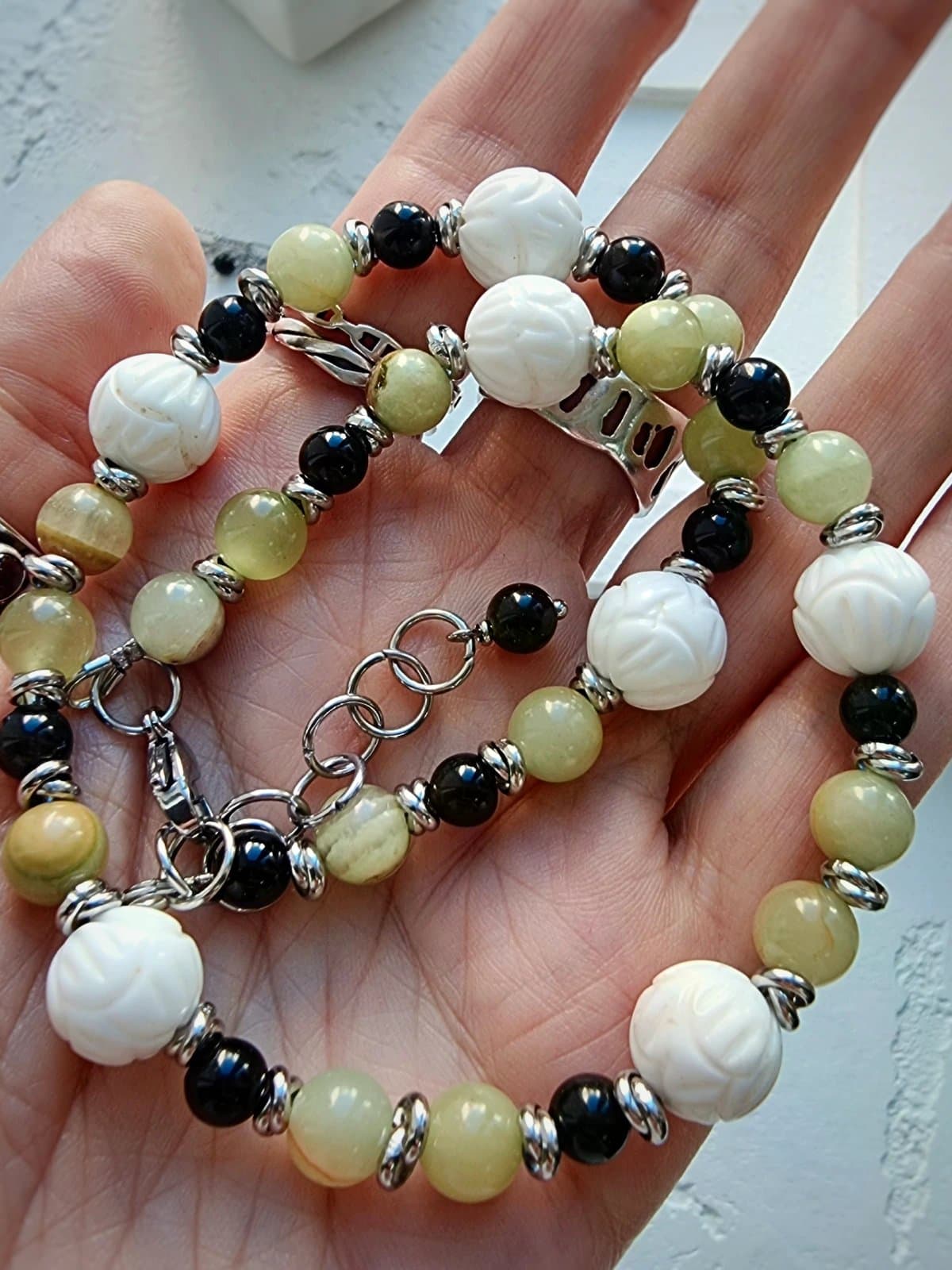 Бусы из микса камней 3