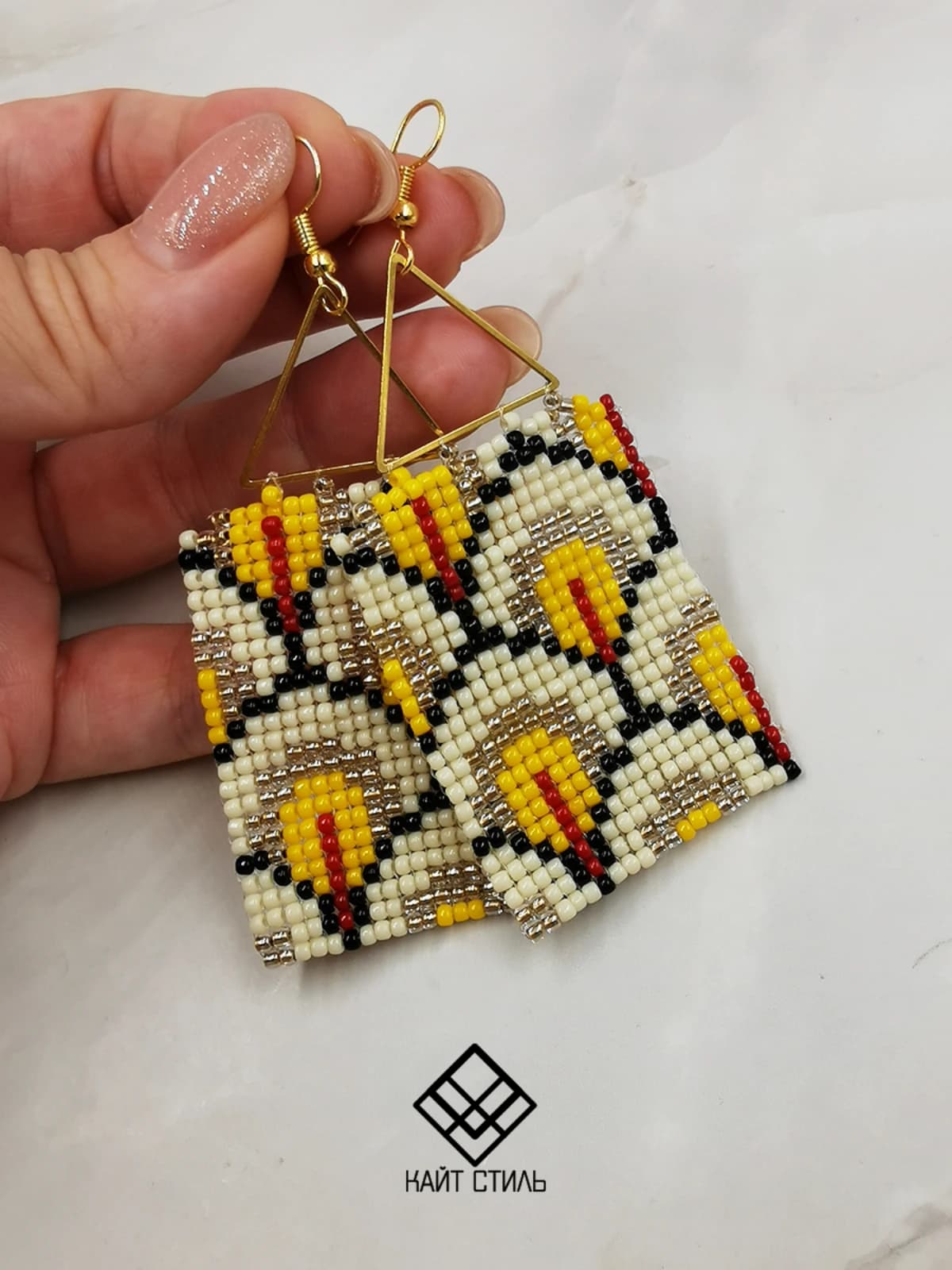 Серьги из бисера Треугольники 6 7