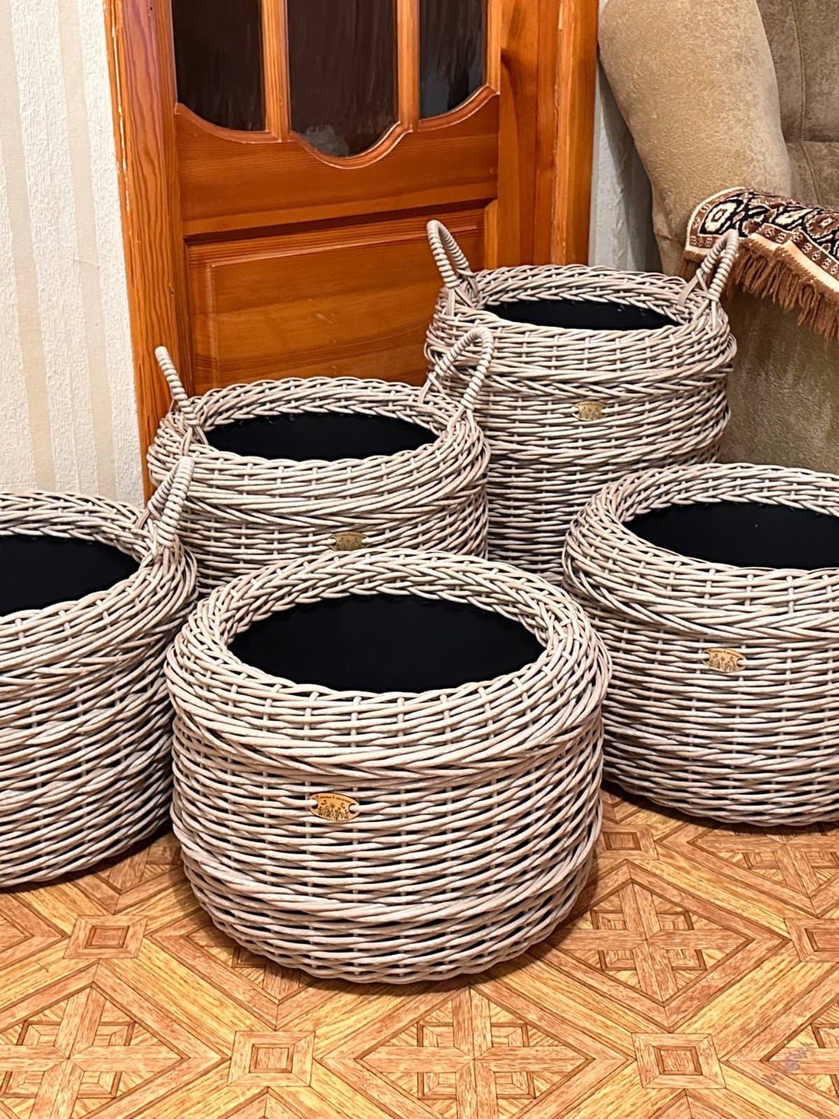 Набор кашпо из ротанга 2