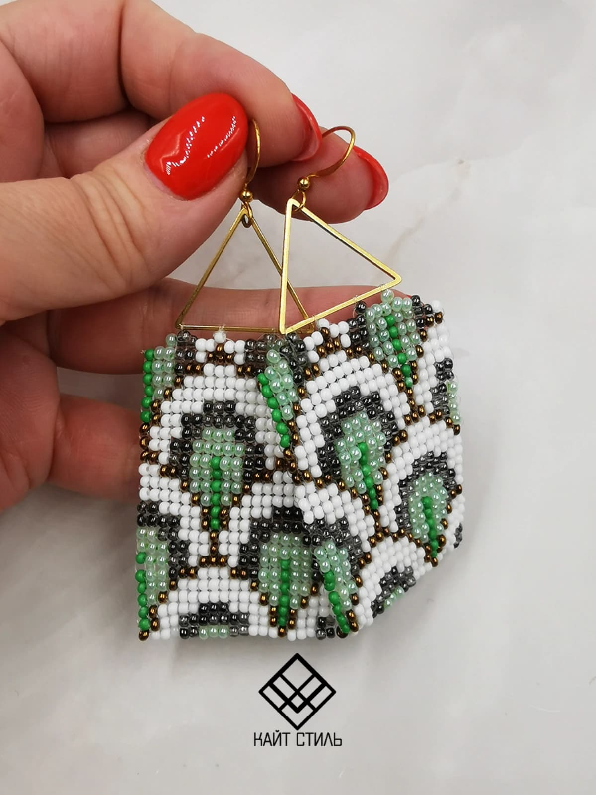 Серьги из бисера Треугольники 5 6