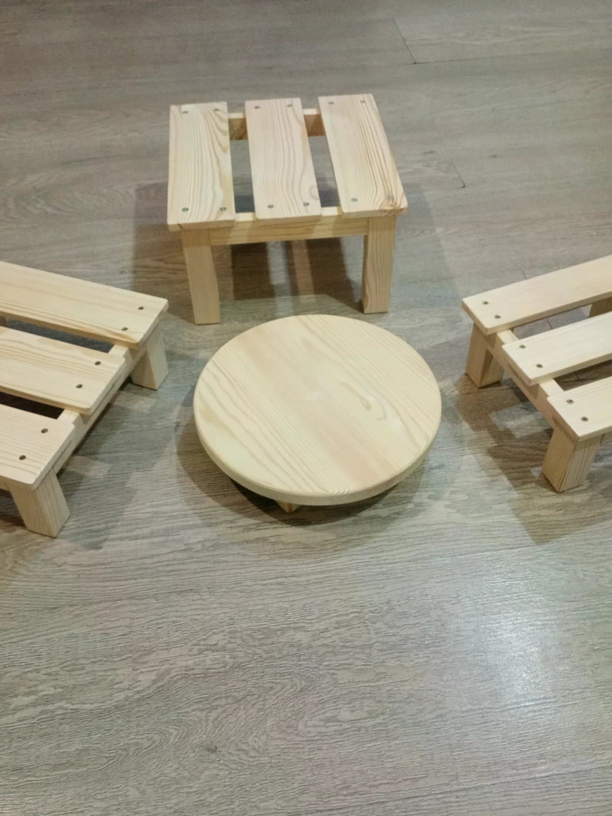 Комплект подставок под цветы. 1